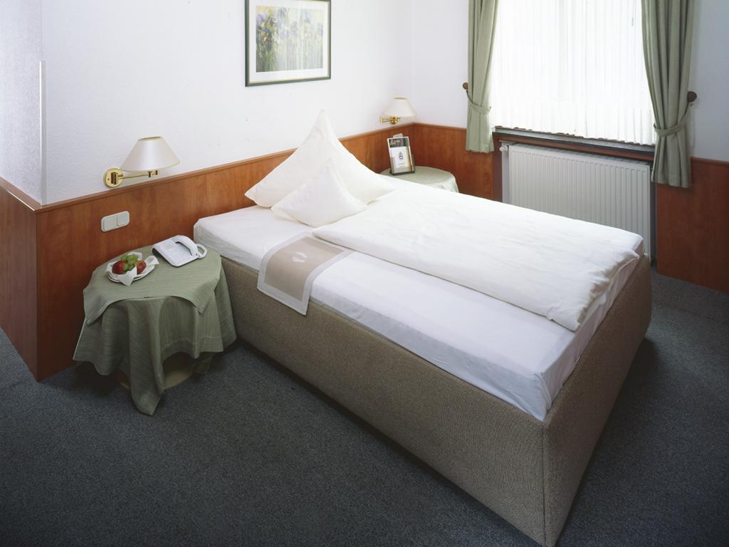 Haus Von Der Heyde Hotel Iserlohn Exterior photo